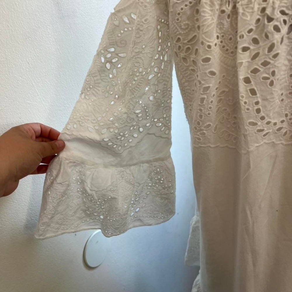 BCBGMAXAZRIA white eyelet cold shoulder niki dress beach boho size small - Picture 6 of 7